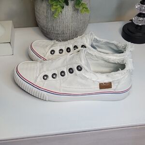 Blowfish Malibu Slip-on White Sneakers SZ 7.5